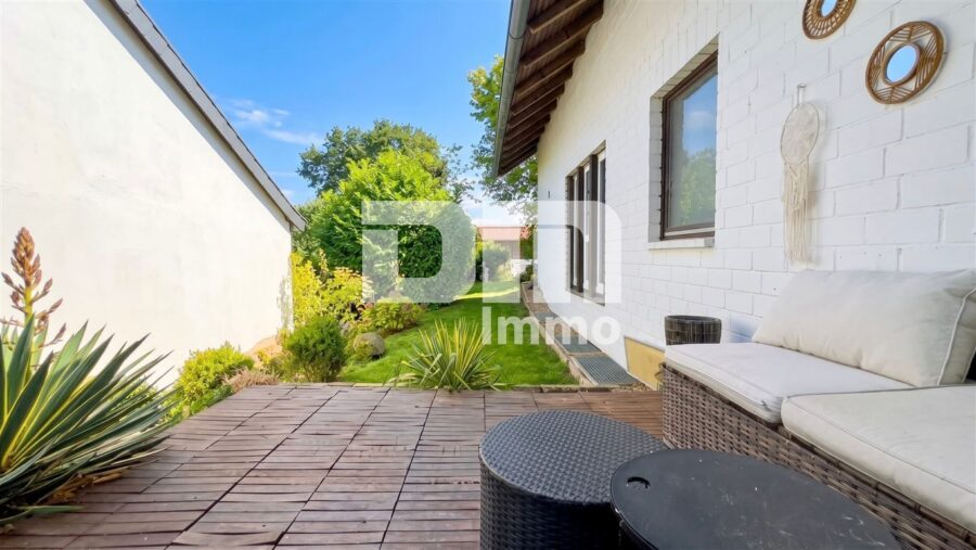Großzügiges Mehrgenerationenhaus mit variabler Nutzung in begehrter Randlage inkl. 3er Carport - WE3 Terrasse